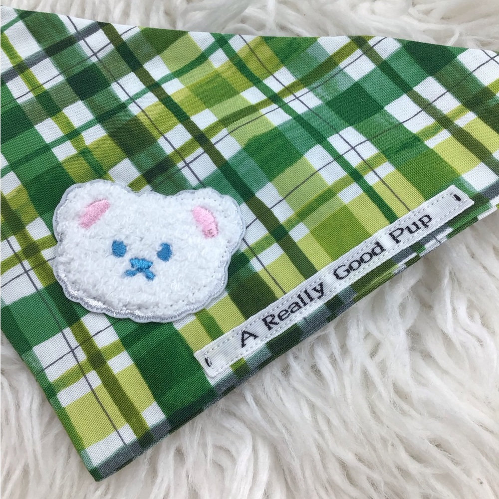 🐶 4 for $16 DOG BANDANA EMBROIDERED ( beary clover)